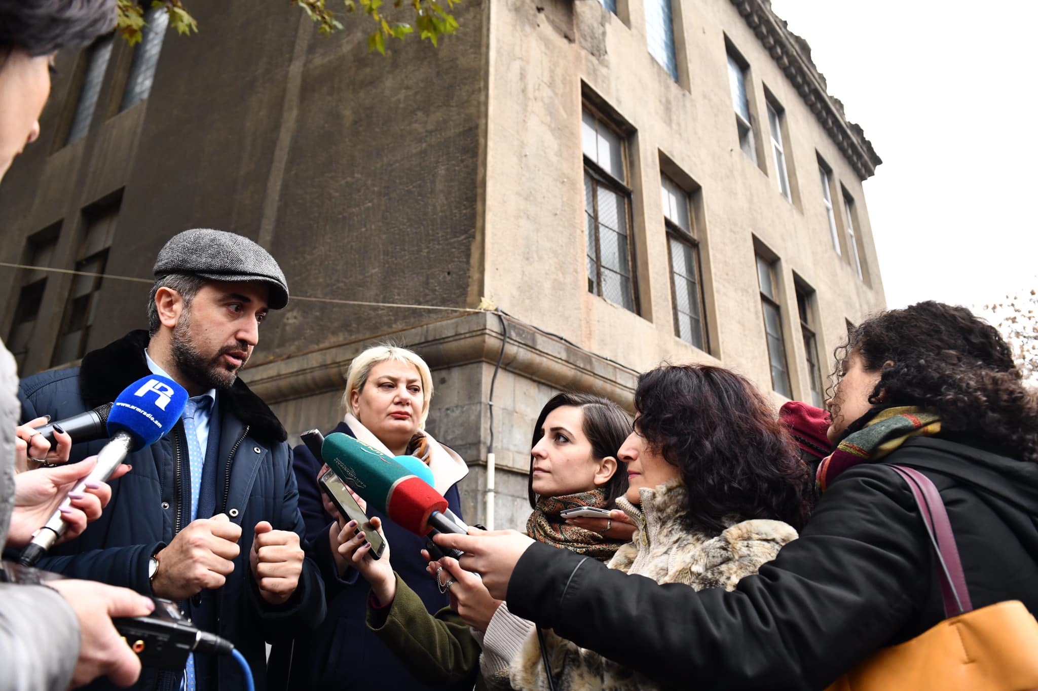 «Մուրճի հարվածով» ազդարարվել է Երևանի մնջախաղի պետական թատրոնին տրամադրված տարածքի շինարարական աշխատանքների մեկնարկը