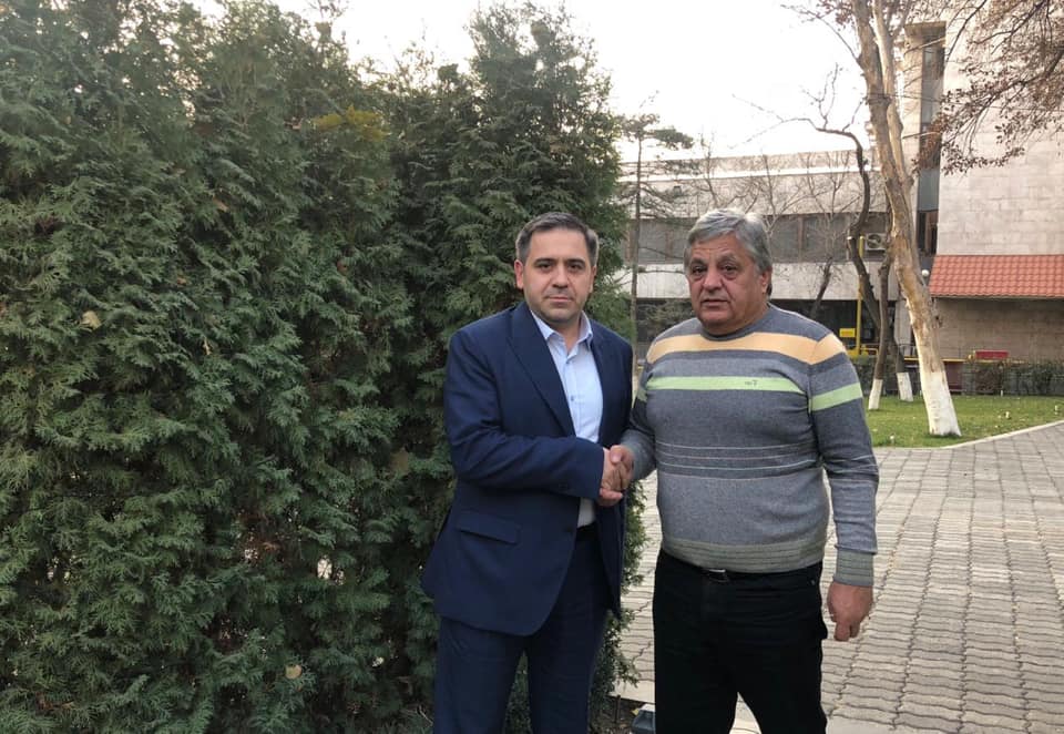 Որոշել եմ հանել թեկնածությունս և պաշտպանել Արմեն Մելիքբեկյանի թեկնածությունը. Խորեն Հովհաննիսյան