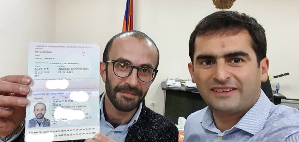 Ընտանիքի հետ Հայաստան վերադարձած Էդգարն արդեն աշխատանք ու հայկական անձնագիր ունի