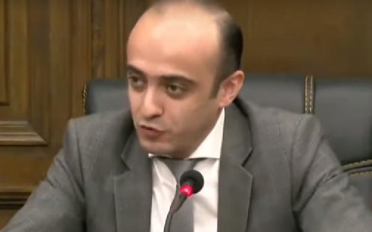 «Լուսավոր Հայաստան»-ում հանգել են Մայր օրենքի փոփոխության անհրաժեշտությանը