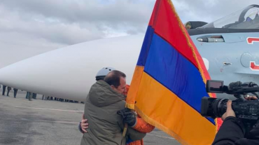 Այ սա նվեր էր ծննդյան օրվա կապակցությամբ. Արծրուն Հովհաննիսյանը` Դավիթ Տոնոյանին