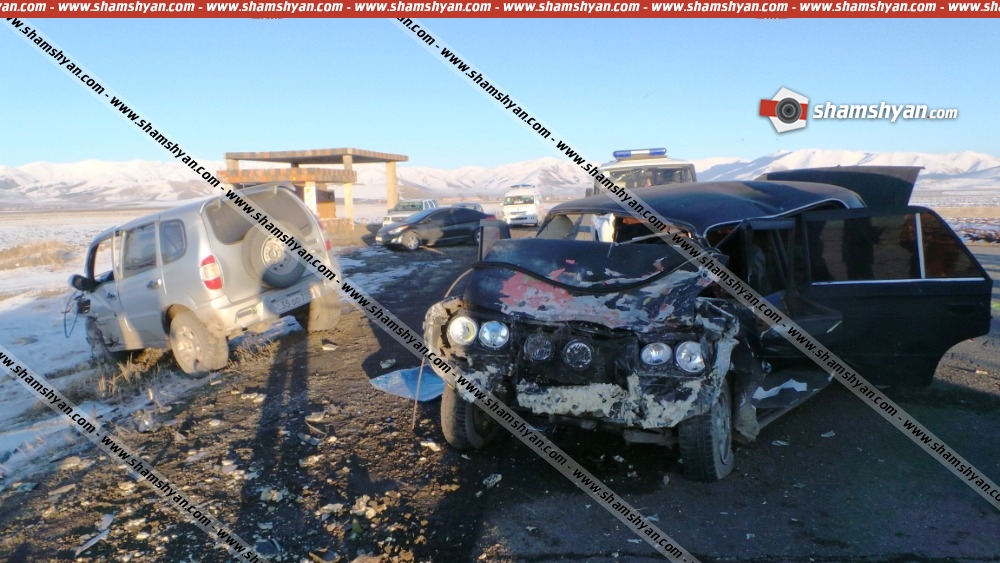 Արագածոտնի մարզում բախվել են Chevrolet Niva-ն ու ВАЗ 2106-ը. կա 5 վիրավոր