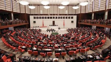 Թուրքիայի խորհրդարանի 5 խմբակցությունները դատապարտել են Սենատի ընդունած բանաձևը