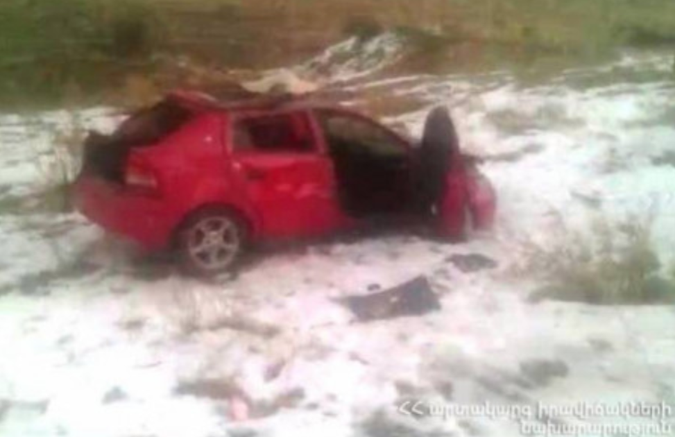Երևան-Մեղրի ավտոճանապարհին «Opel Astra G»-ն ընկել է ձորը