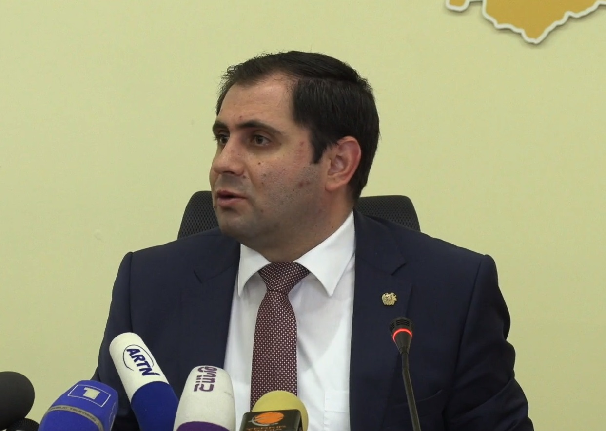 Մեր նախարարության աշխատակիցները ստացել են 13-րդ աշխատավարձ. Սուրեն Պապիկյանը՝ պարգևավճարների մասին