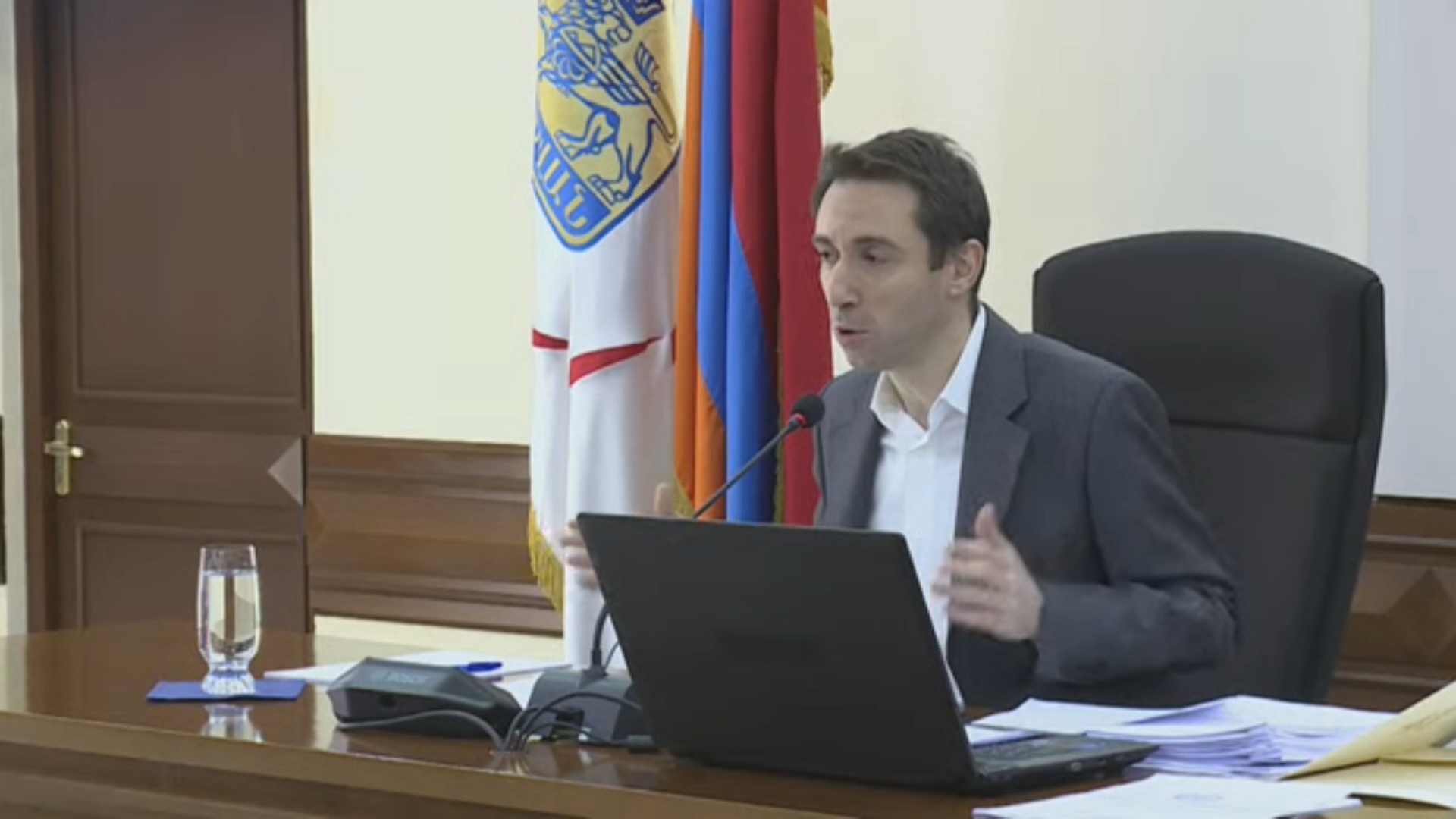 Հայկ Մարությանը կոչ է անում նվիրատվություններ անել Երևանի քաղաքապետարանին