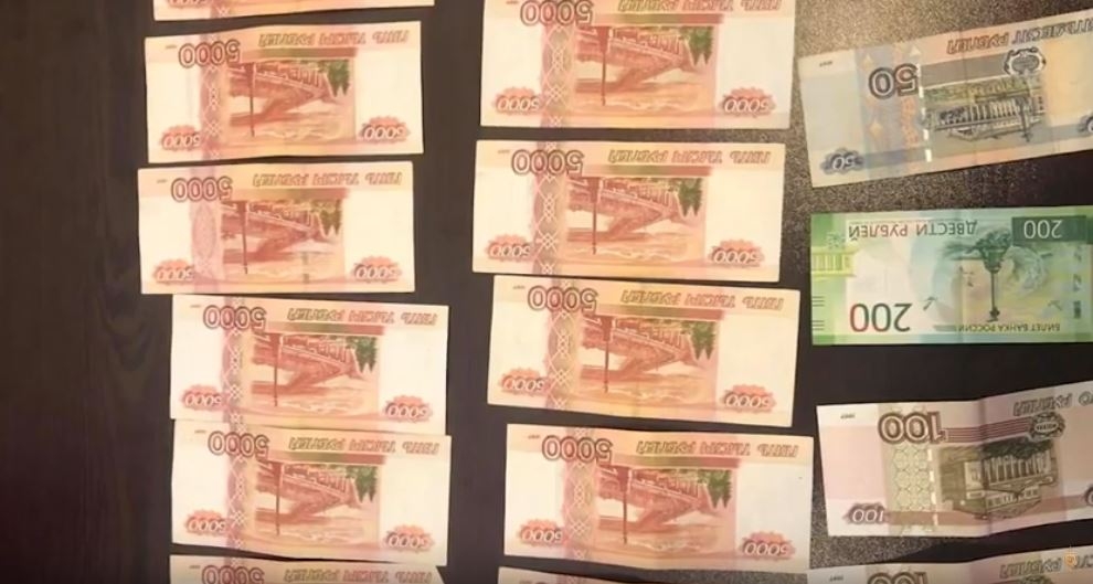 Երիտասարդից 60․450 ռուբլի էր գողացել․ «Զվարթնոց» օդանավակայանի ոստիկանների բացահայտումը
