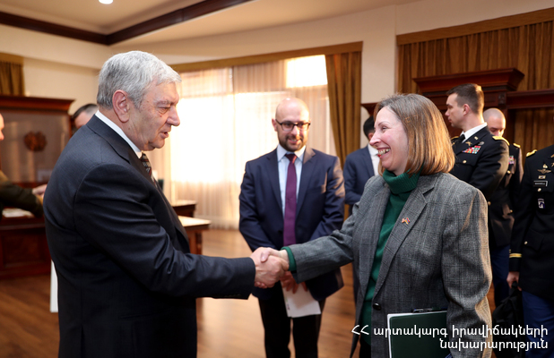 Ֆելիքս Ցոլակյանն ընդունել է ԱՄՆ Կանզաս նահանգի ազգային գվարդիայի հրամանատար, գեներալ-մայոր Լի Թաֆանելլիի գլխավորած պատվիրակությանը