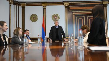 Դուք օրենքի և Սահմանադրության էությունն ու դեմքն եք. նախագահի նստավայրում տեղի է ունեցել նորանշանակ դատավորների երդման արարողությունը