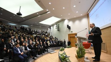 Արմեն Սարգսյանը դասախոսությամբ հանդես է եկել Հոլոնի տեխնոլոգիական համալսարանում