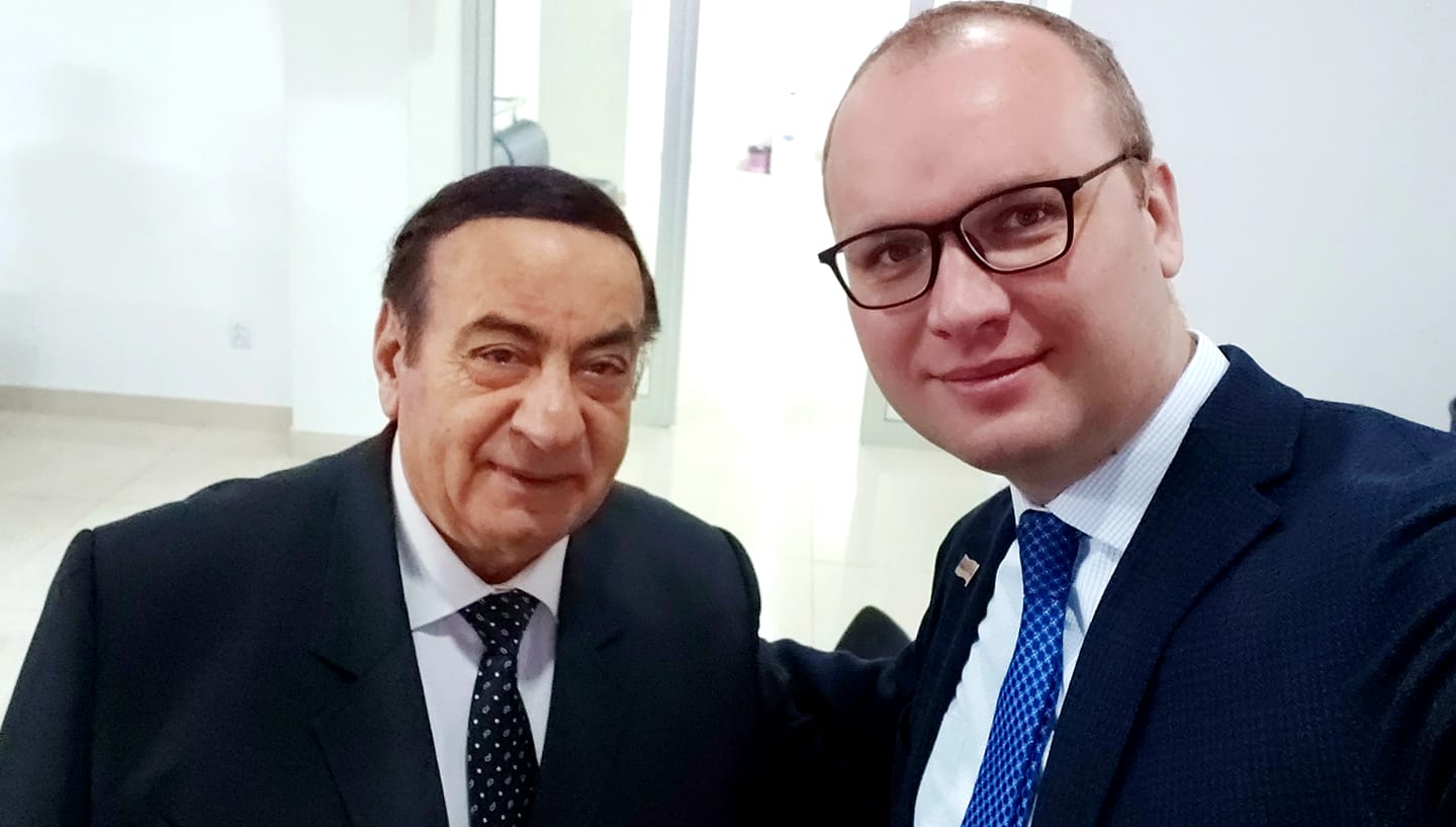 Շնորհավորում եմ, իմ ավագ ընկեր. Ալեքսեյ Սանդիկովը Կնյազ Հասանովի հետ լուսանկար է հրապարակել
