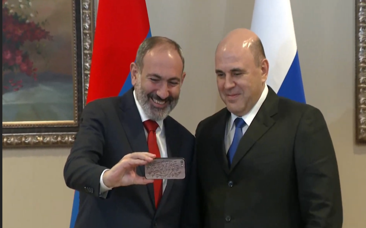 «Սելֆի»-ն հենց հայերեն բառ է. Փաշինյանի պատասխանը Միխայիլ Միշուստինի հարցին