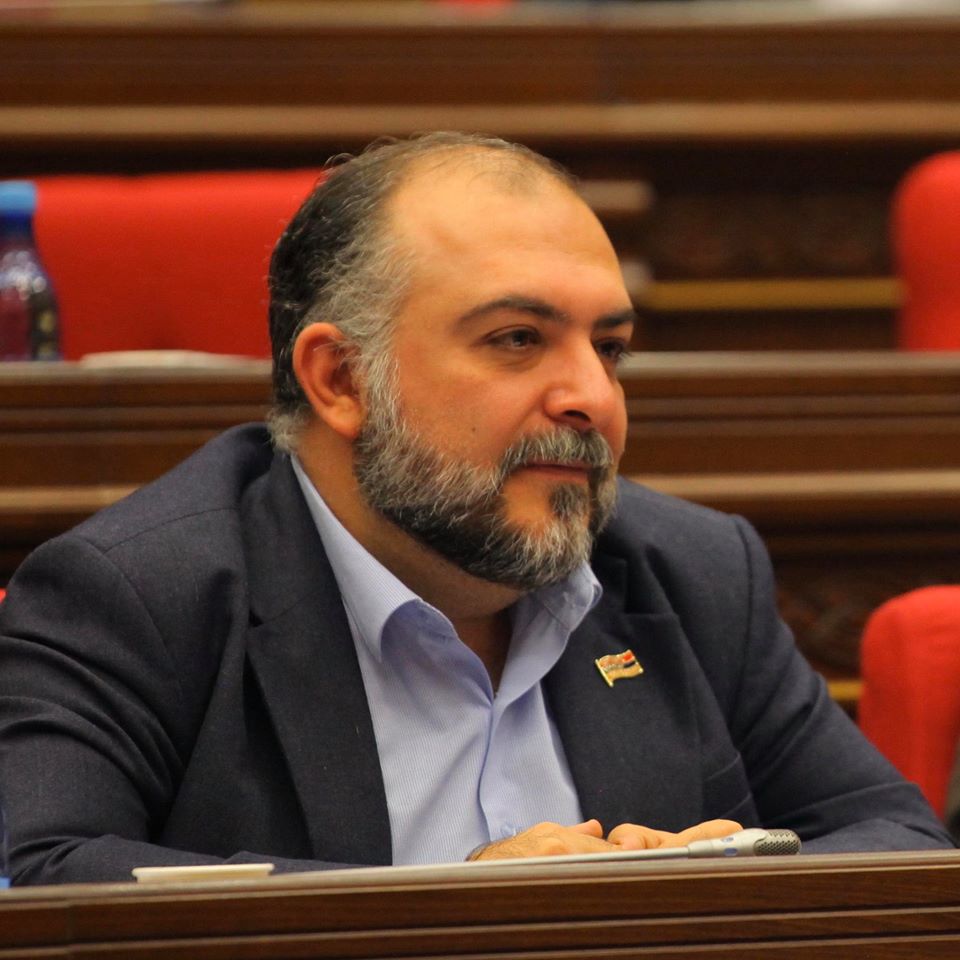 Մի տեսակ աչքերիս չեմ հավատում. Վահագն Թևոսյանը՝ Էդմոն Մարուքյանի գրառման մասին