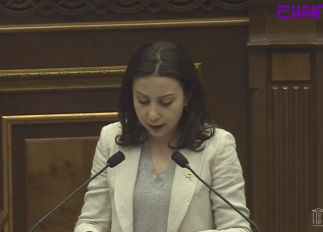 «Ձոն Արարատ Միրզոյանին». Մարիա Կարապետյանի ելույթը ԱԺ-ում