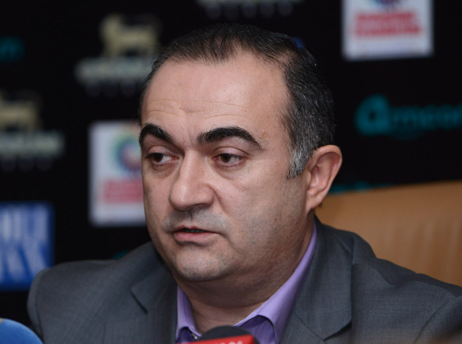 Ժողովո´ւրդ, նստե´ք համազգային կոնսենսուսի բանակցային սեղանի շուրջ, վարի ենք տալու էս ամեն ինչը. Թևան Պողոսյանի հորդորը
