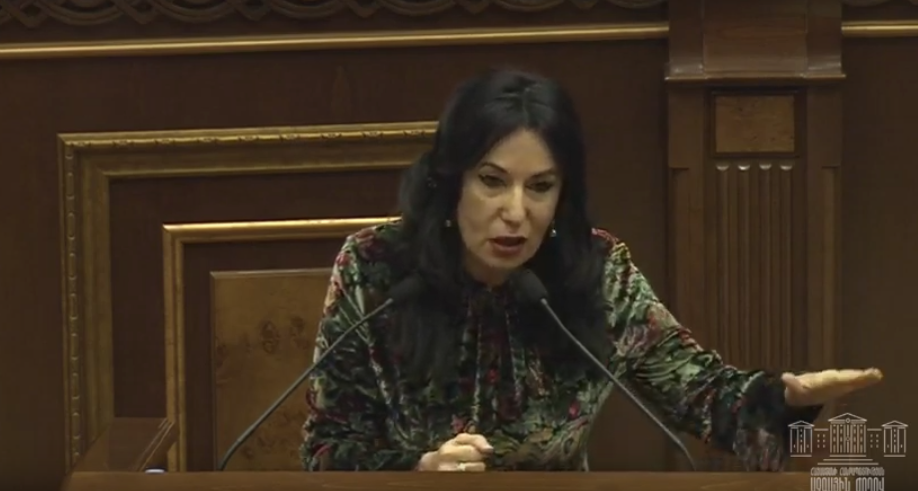 «Զապաս» 40 հատ Սահմանադրություն ունեմ, կարող եմ նվիրել ինձ դաս տվողներին․ Զոհրաբյան