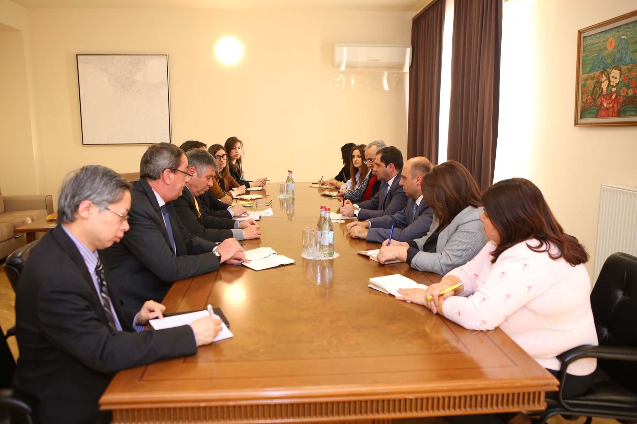 Սուրեն Պապիկյանն ԱԶԲ-ի պատվիրակության հետ քննարկել է ԱԶԲ աջակցությամբ Հայաստանում իրականացվող ճանապարհաշինական ծրագրերը