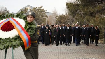 Վարչապետը հարգանքի տուրք է մատուցել Սումգայիթի ոճրագործության զոհերի հիշատակին