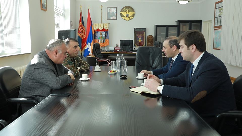 Արցախի ՊԲ հրամանատարն ընդունել է ՀՀ անվտանգության խորհրդի քարտուղարին