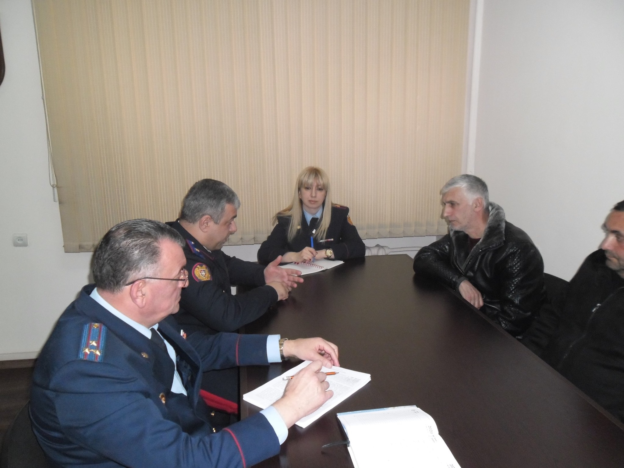 ՔԿ զինվորական քննչական գլխավոր վարչության պետն ընդունել է մահացած զինծառայող Տիգրան Մխոյանի հարազատներին