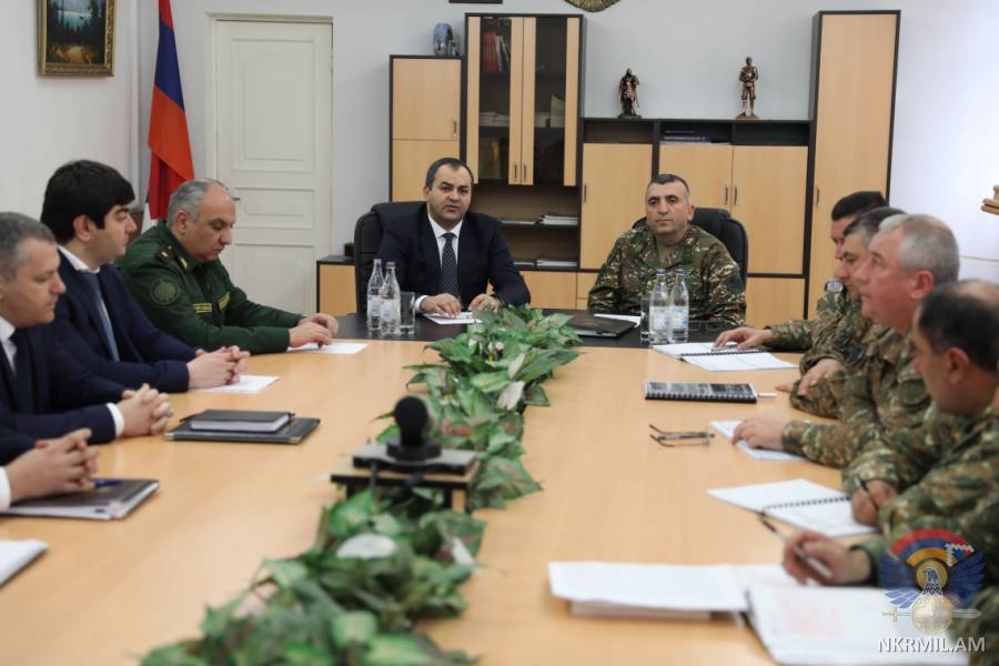 Արթուր Դավթյանը ՊԲ հրամանատարության հետ քննարկել է ԶՈՒ-ում վերջին շրջանում տեղ գտած արտակարգ դեպքերը