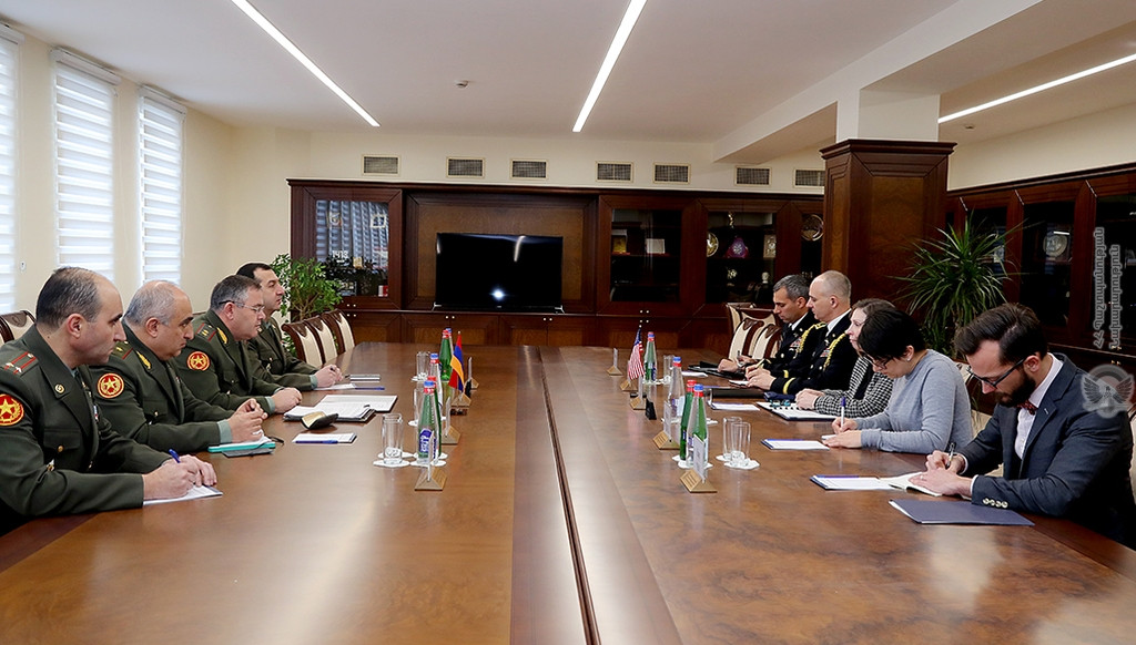 Արտակ Դավթյանը ՀՀ-ում ԱՄՆ դեսպանի հետ քննարկել է պաշտպանության ոլորտում հայ-ամերիկյան երկկողմ համագործակցությանն առնչվող հարցեր