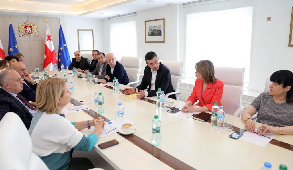 Կորոնավիրուսի հետ կապված՝ Վրաստանում աշակերտները 2 շաբաթ դպրոց չեն հաճախի