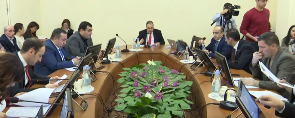 Քրեականացնել բռնության կոչը, քարոզը և բռնությունը հրապարակայնորեն արդարացնելը․ նախագիծը քննարկվել է ԱԺ պետաիրավական հանձնաժողովում