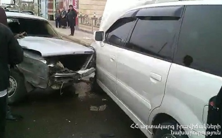 Մխչյան գյուղում 3 մեքենա է բախվել․ կա զոհ