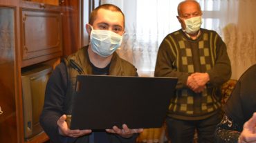Նախագահը նվերներ է ուղարկել «Արեգակ» ներառական սրճարանի աշխատակիցներին