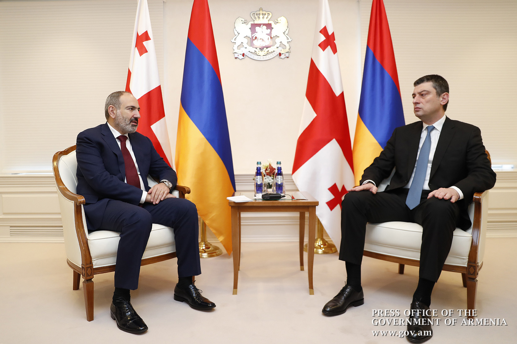 Նիկոլ Փաշինյանը հեռախոսազրույց է ունեցել Գիորգի Գախարիայի հետ