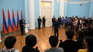 Տոնական ընդունելություն նախագահական նստավայրում