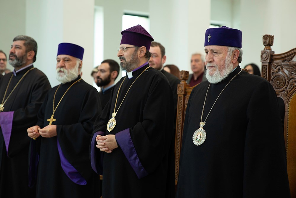 Մայր Աթոռ Սուրբ Էջմիածնում տեղի է ունեցել գրքի շնորհանդես