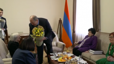 Նախագահը Կանանց տոնին ընդառաջ հյուրընկալել է վաստակաշատ հայուհիների