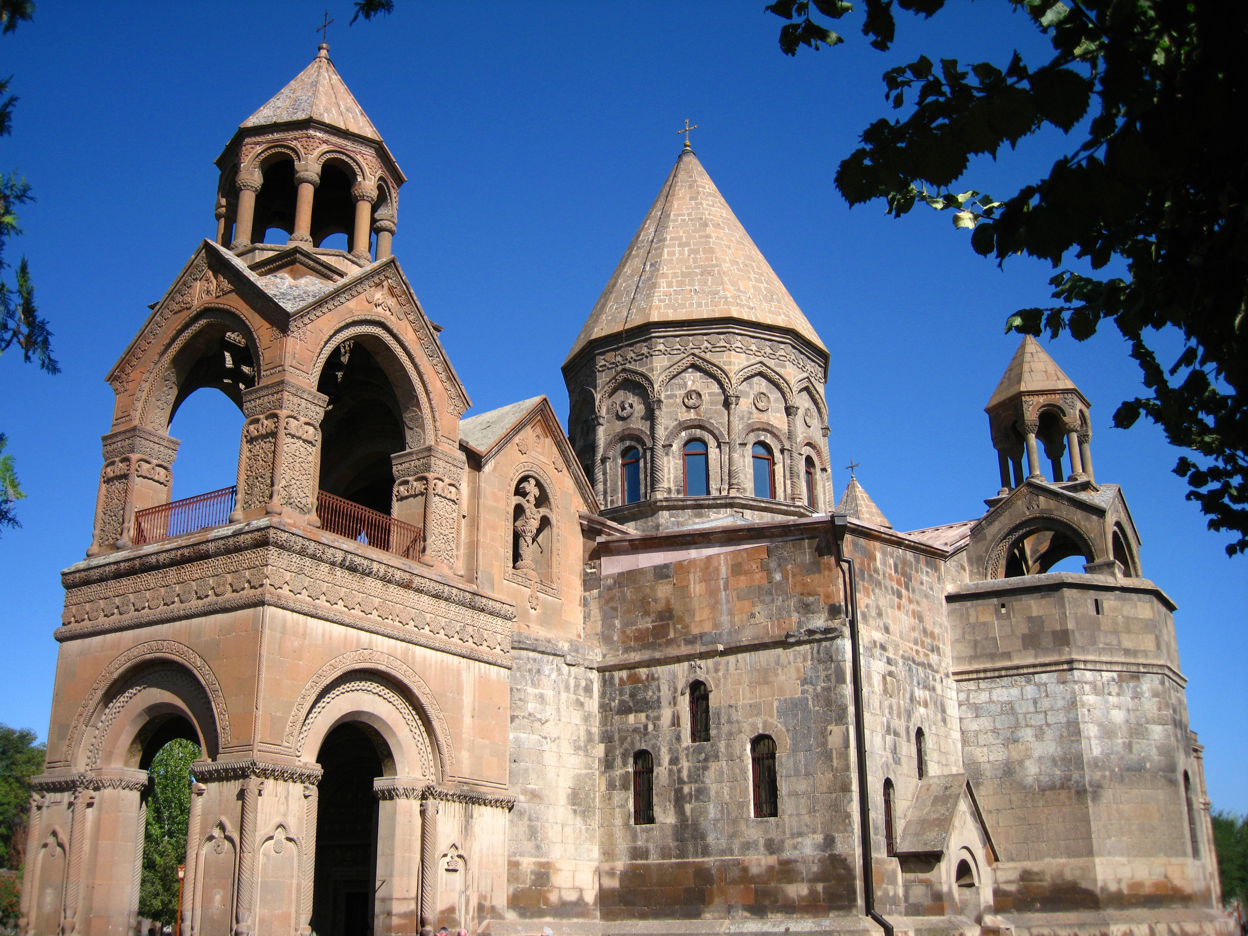 Մայր Աթոռ Սուրբ Էջմիածնում բժշկության աղոթք են կարդացել
