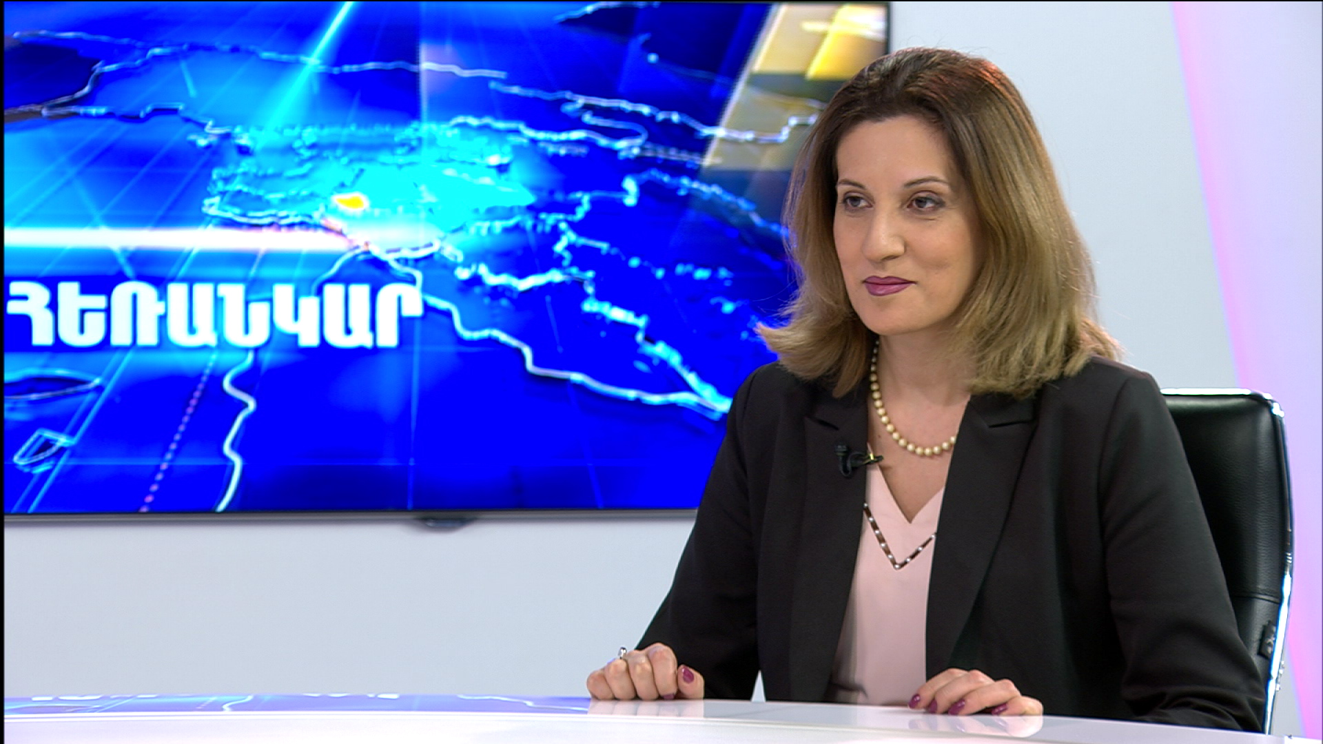 Անուշ Բեղլոյան