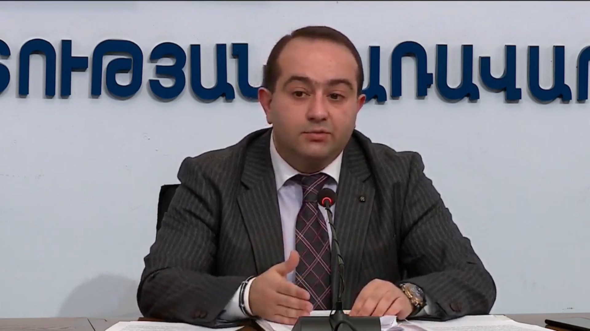 Արդյո՞ք արտակարգ դրության ժամանակ գործատուն պարտավոր է աշխատավարձ տալ պարապուրդում գտնվող աշխատողին