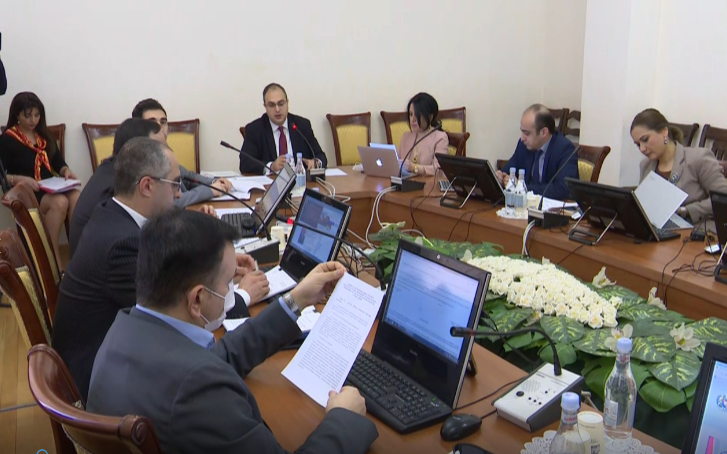 Լիմոնադի արտադրամասի իրավաբանը կարո՞ղ է դառնալ ՍԴ դատավոր. բուռն քննարկում և բանավեճ ԱԺ-ում