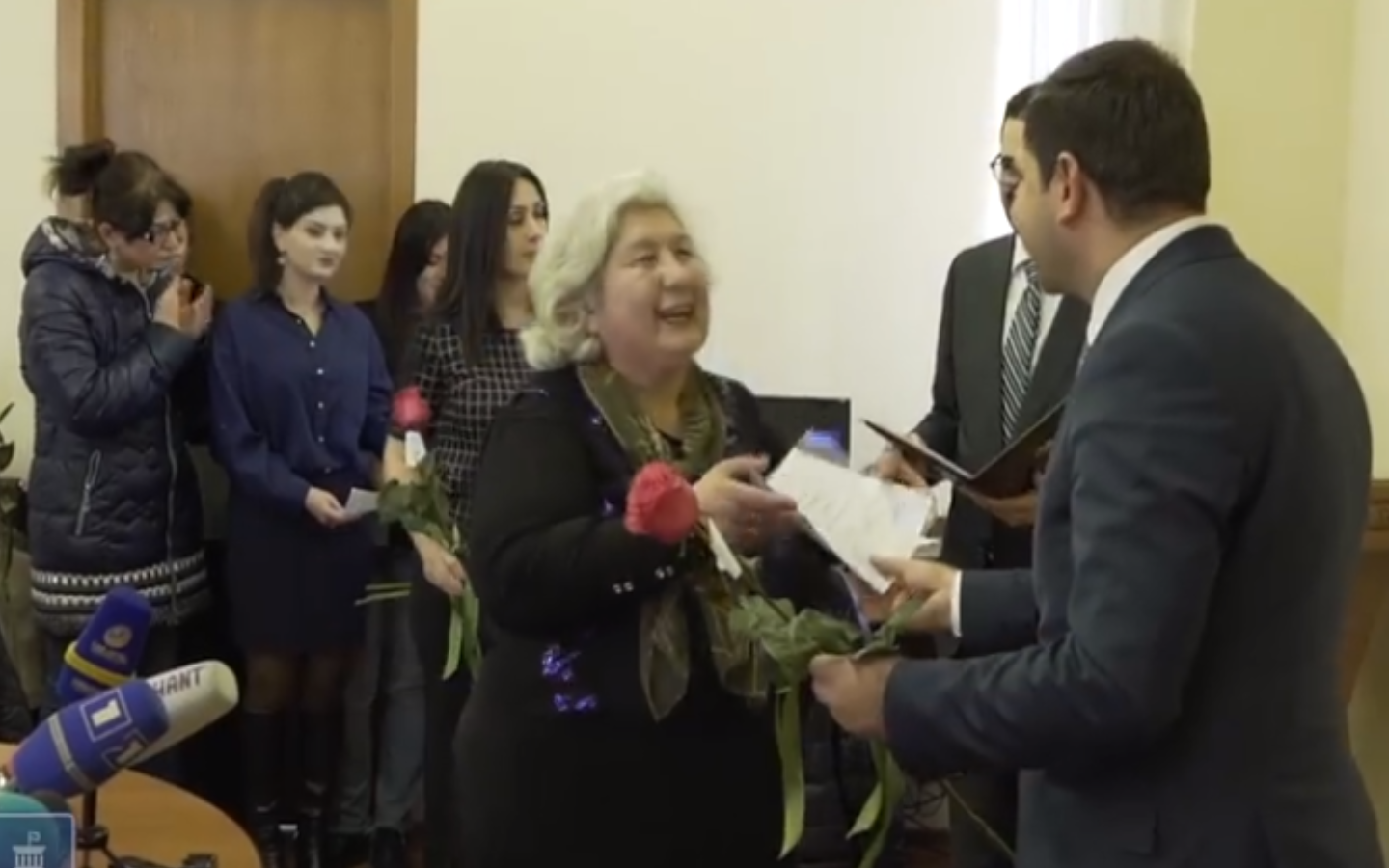 Ադրբեջանից բռնագաղթած և անօթևան մնացած 20 ընտանիքների հանձնվել են ԲԳՎ-ներ