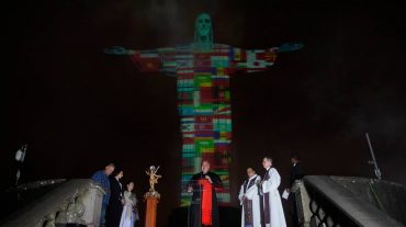ՀՀ դրոշը՝ Բրազիլիայում Հիսուսի արձանի վրա
