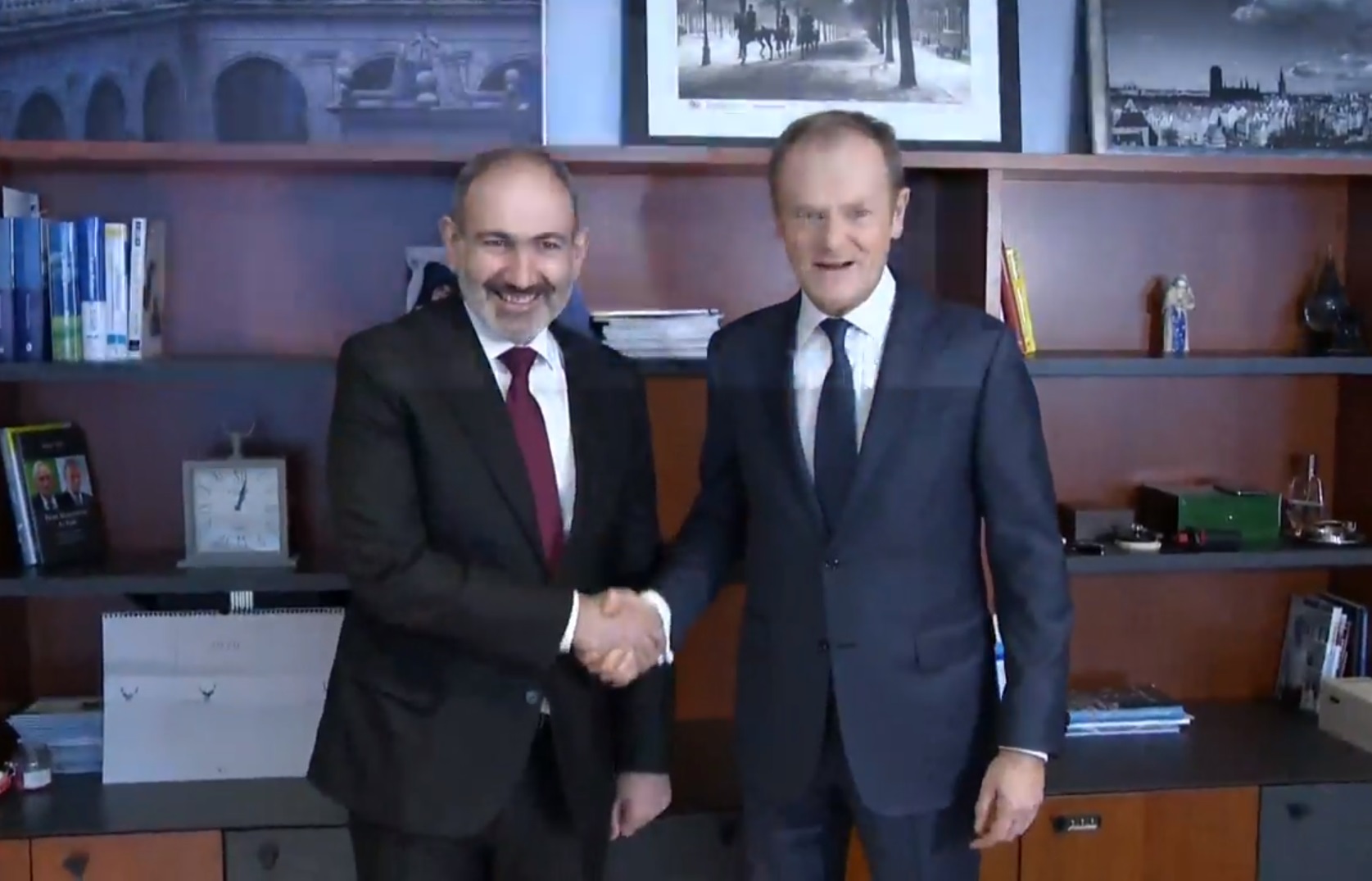 Նիկոլ Փաշինյանը հանդիպել է Դոնալդ Տուսկի հետ