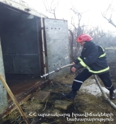 Արզականում տնակ է այրվել