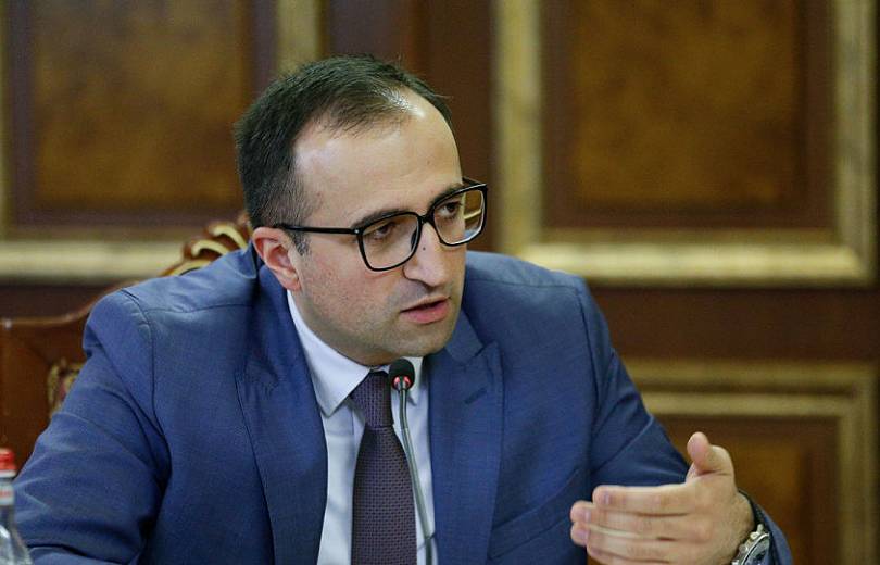 Մեր հայրերին ու մայրերին, տատիկներին ու պապիկներին պաշտպանելու համար պետք է մնանք տանը․ Արսեն Թորոսյան
