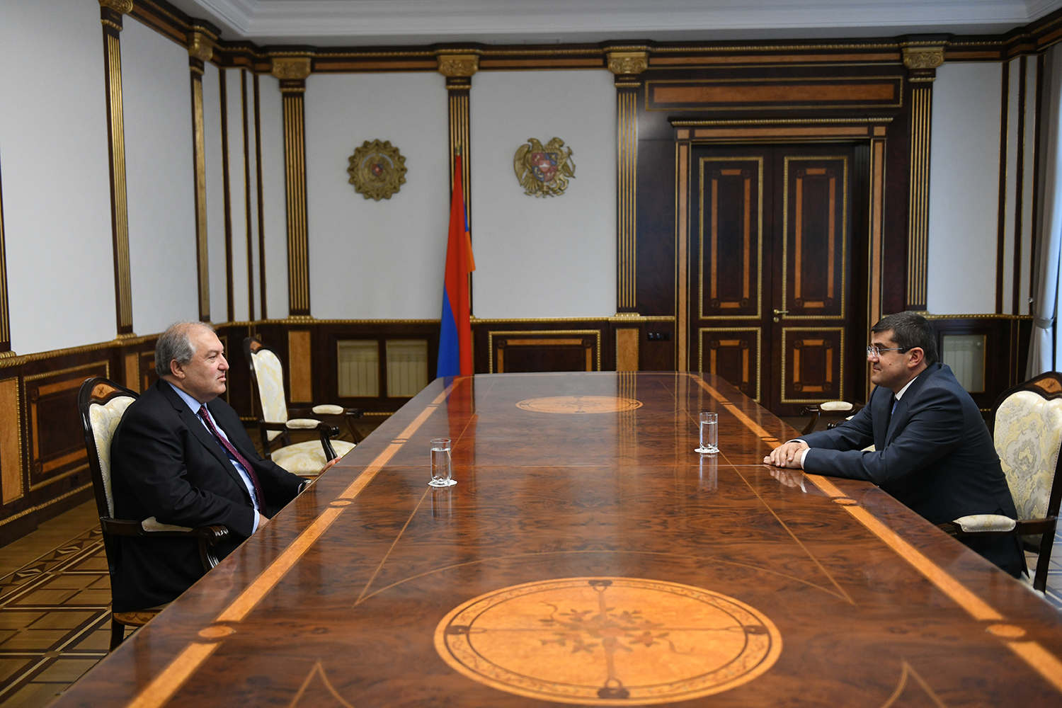 Արմեն Սարգսյանը ոչ պաշտոնական հանդիպում է ունեցել Արցախի ընտրված նախագահի հետ
