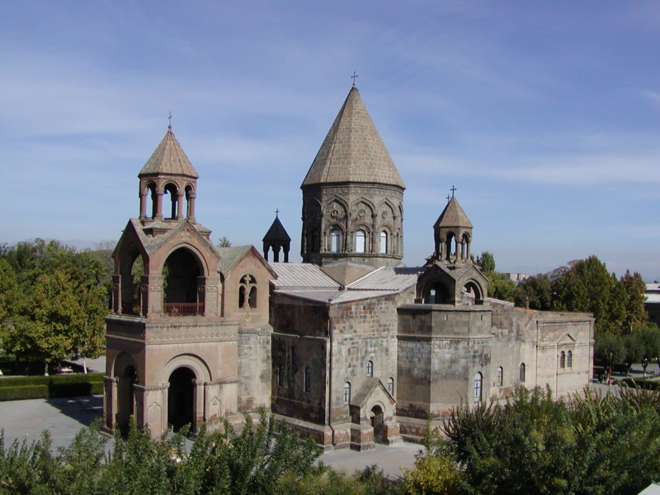 Ավագ շաբաթվա արարողությունները և պատարագները կանցկացվեն առանց հավատացյալների ներկայության. Մայր Աթոռ