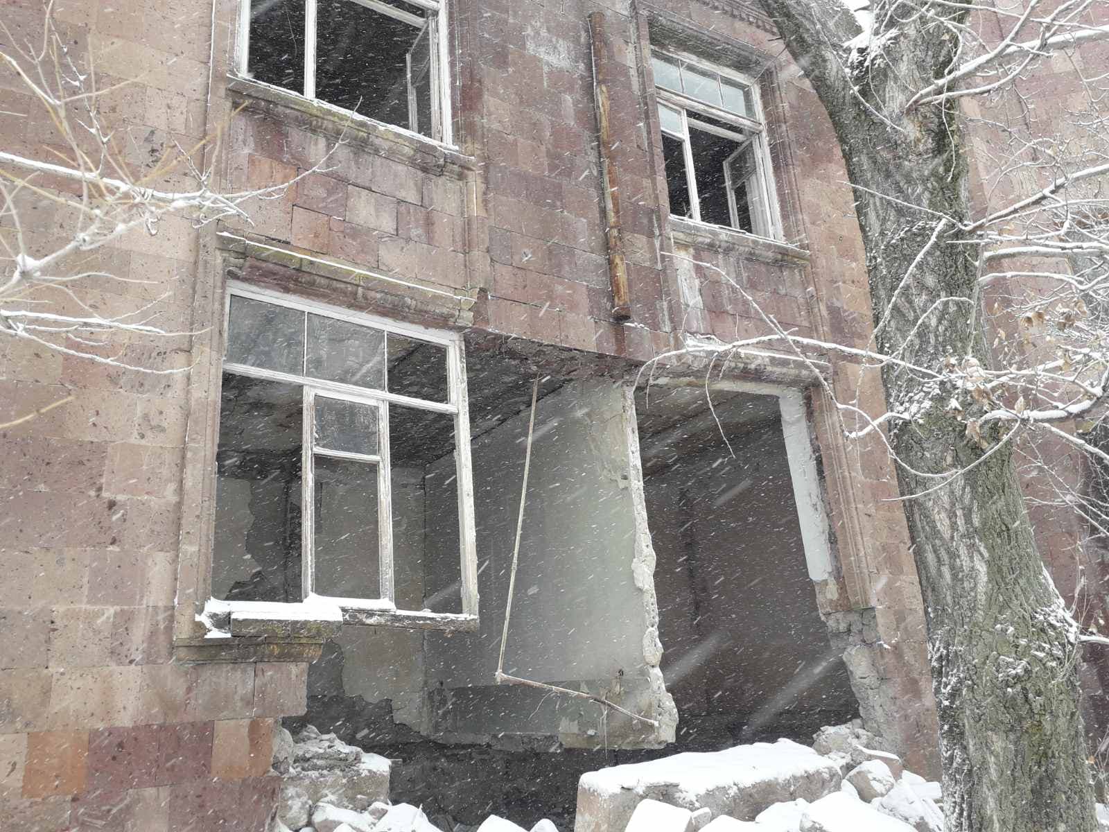 Աշոցքում վթարային շենքում փլուզում է գրանցվել