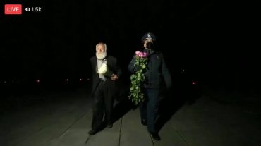 82-ամյա Արտուշ պապը Ծիծեռնակաբերդի հուշահամալիրում է