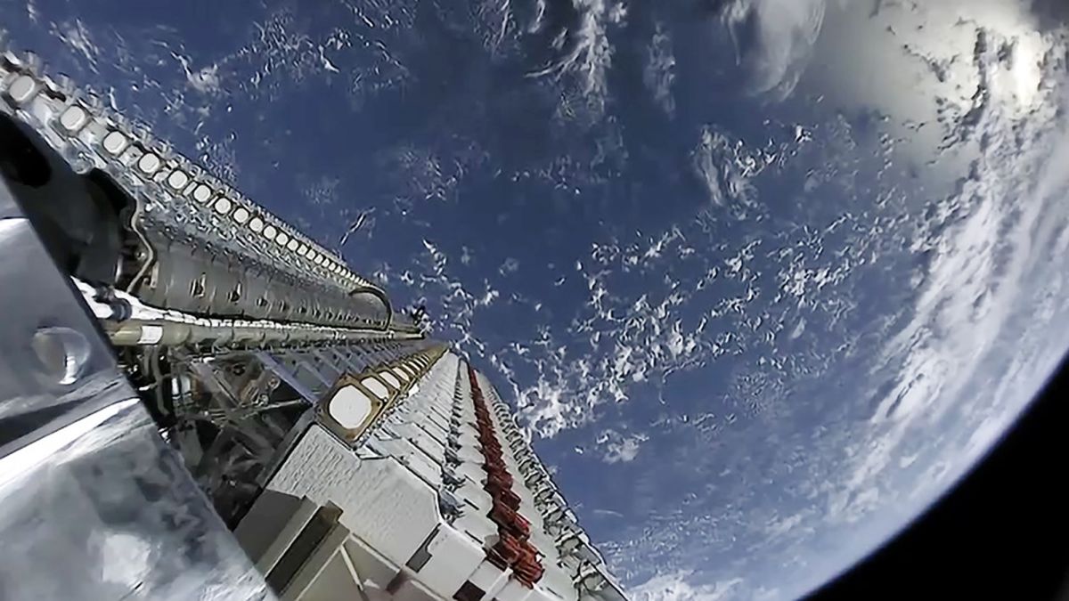 Space X-ն ուղեծիր է ուղարկել ևս 60 ինտերնետ-արբանյակ