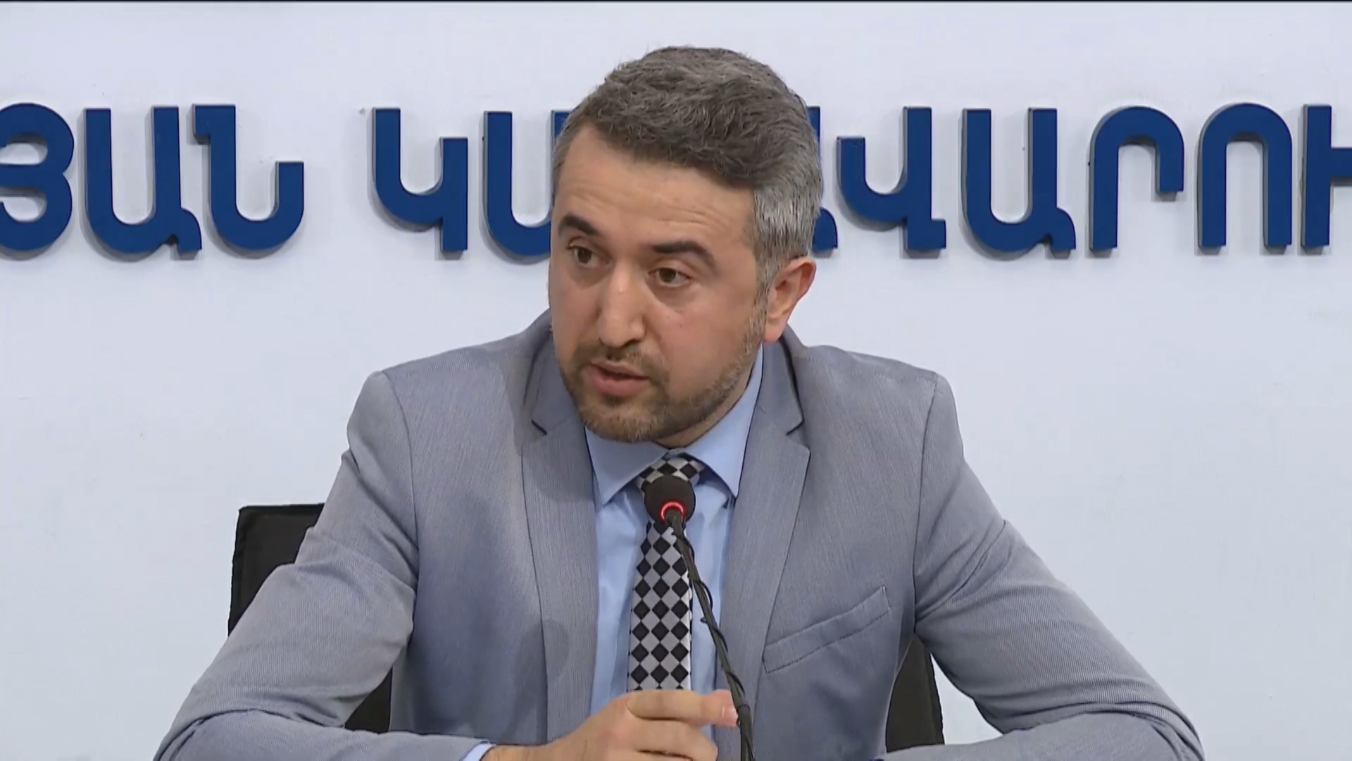 Այս ճգնաժամային իրավիճակում հանրային հետաքրքրությունը մշակույթի հանդեպ շեշտակի աճել է. Արայիկ Խզմալյան