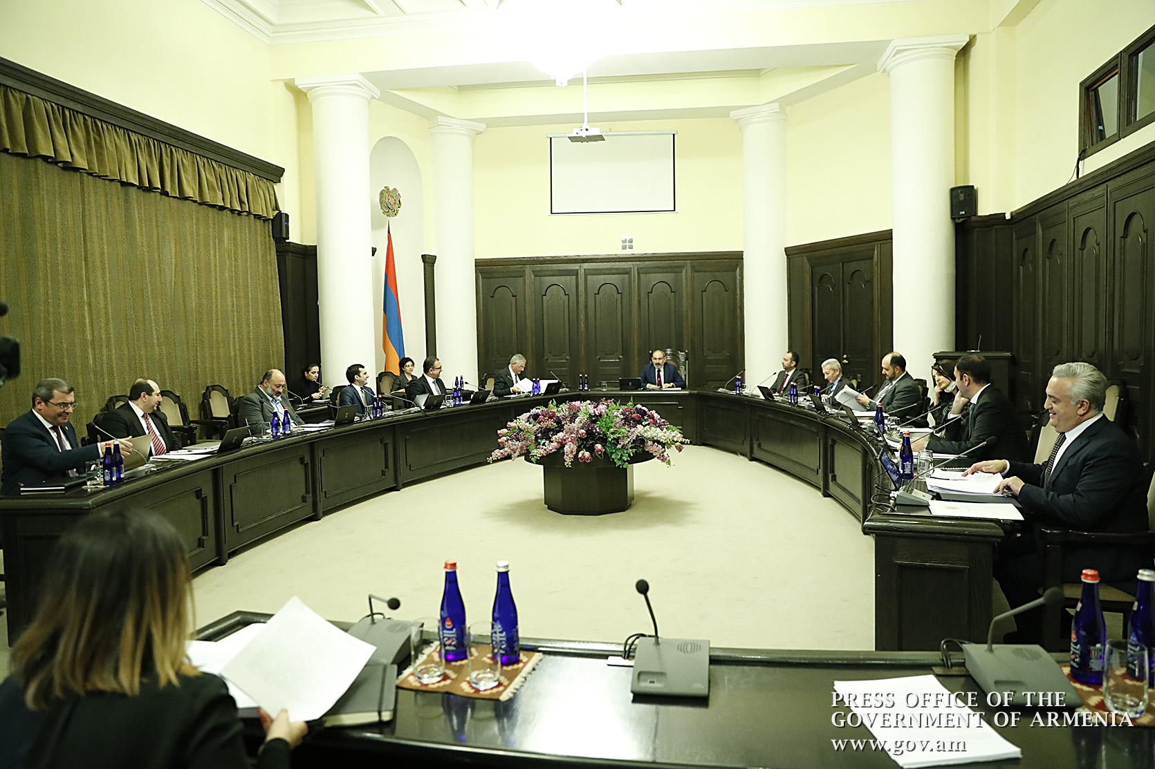 Կառավարությունում քննարկվել են կորոնավիրուսի հետևանքների չեզոքացմանն ուղղված միջոցառումների իրականացման ընթացքը և աջակցության նոր ծրագրերը